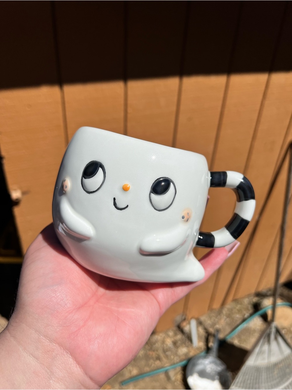 BLACK AND WHITE STRIPE HANDLE GHOST MUG